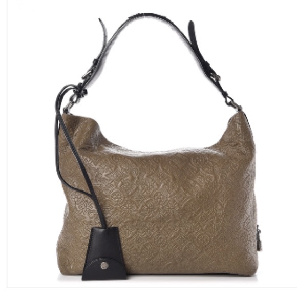 💎CELEBRITY💎 lambskin RARE Louis Vuitton - Picture 2 of 14